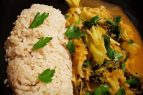 Rice Pan with Mango and Broccoli