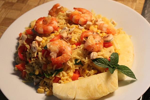 Rice Salad with Pineapple, Prawns, Curry and Mint