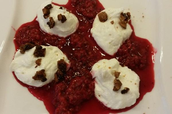 Ricotta Mousse with Raspberry Sauce