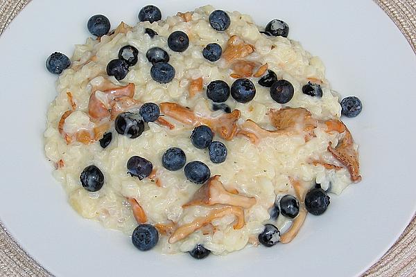 Risotto with Chanterelles and Blueberries