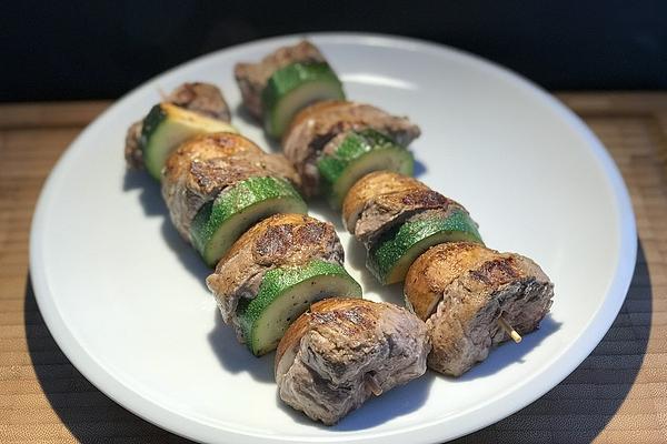 Roast Beef and Zucchini Skewers with Mushrooms