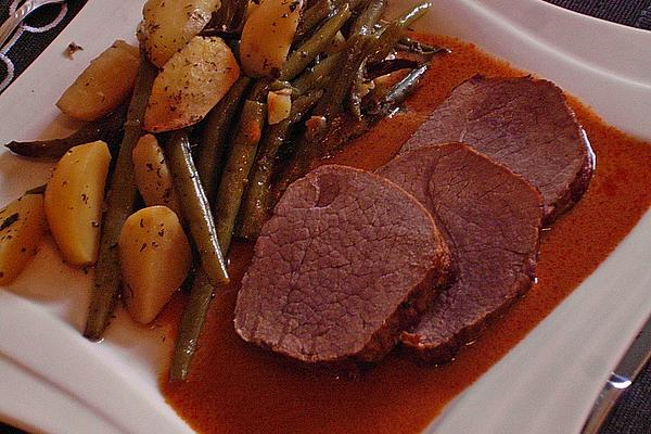 Roast Beef with Green Beans and Potatoes