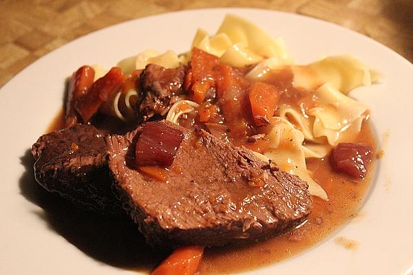 Roast Beef with Spicy Red Wine Sauce
