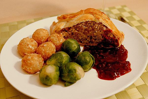 Roast Brazil Nuts in Puff Pastry with Cranberry Sauce