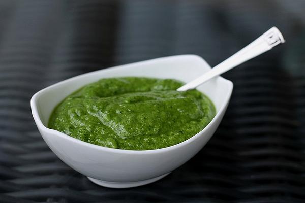 Rocket Pesto with Almonds