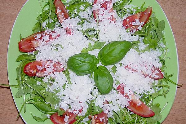 Rocket Salad with Avocado Yogurt Dressing