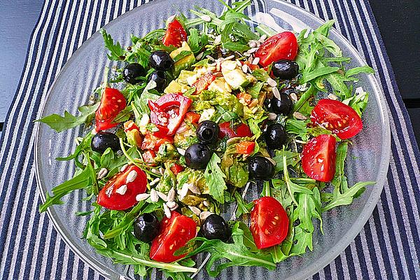 Rocket Salad with Cashew Nuts, Avocado and Sheep Cheese