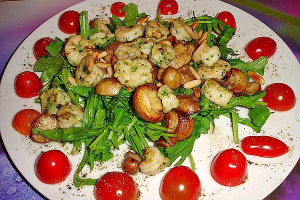 Rocket with Marinated Scampi, Tomatoes and Mushrooms