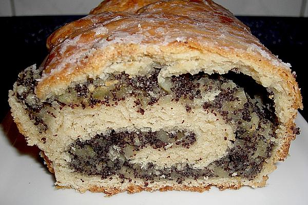 Rolled Poppy Seed Cake