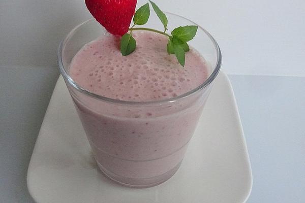 Rowena`s Strawberry and Chamomile Smoothie