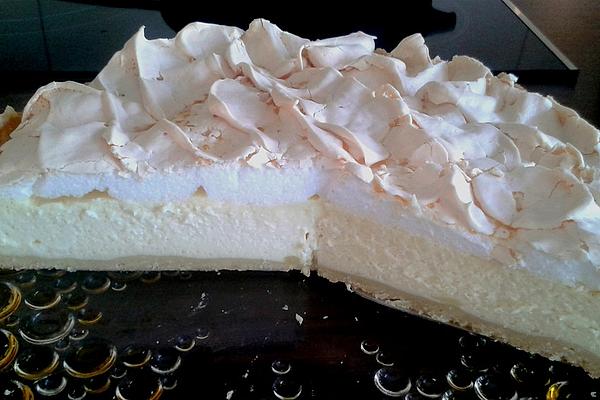 Sabine`s Cheesecake with Meringue Topping
