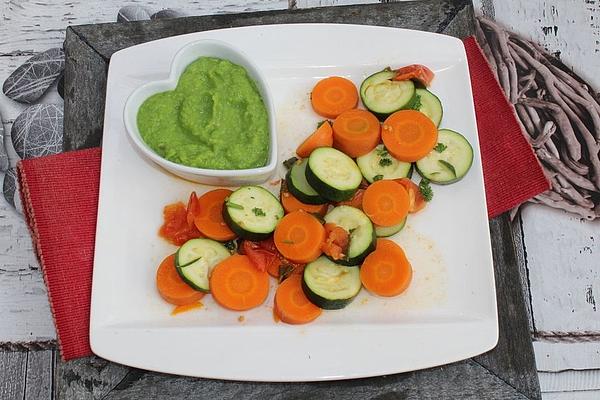 Sage Carrots with Zucchini Vegetables