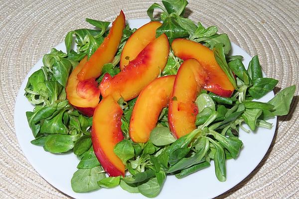 Salad Dressing with Fried Nectarine Slices with Lamb`s Lettuce