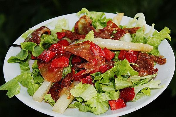 Salad with Asparagus and Strawberries