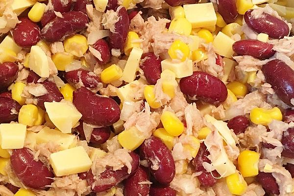 Salad with Corn, Kidney Beans, Onions