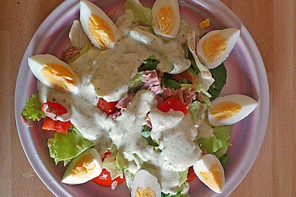 Salad with Crispy Bacon and Egg