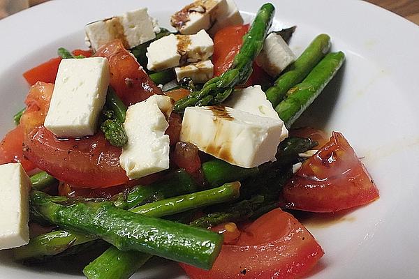 Salad with Fried Asparagus and Sheep Cheese
