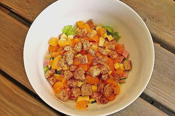 Salad with Mandarins and Cheese