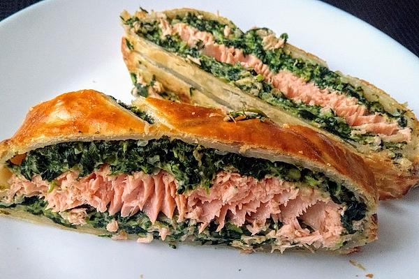 Salmon Fillet with Spinach in Puff Pastry