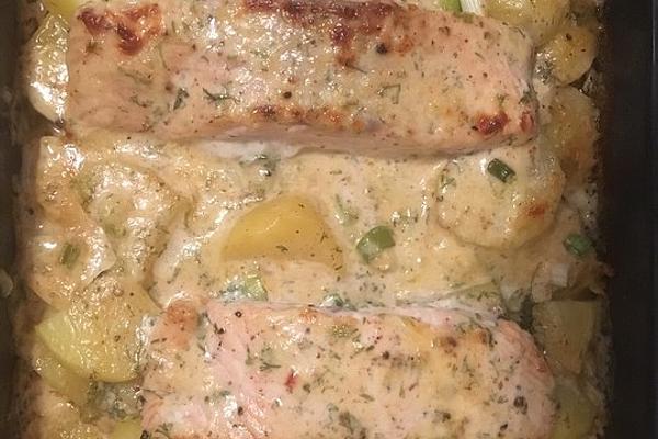 Salmon Fillets Baked with Crème Fraîche, Mustard and Dill Cream