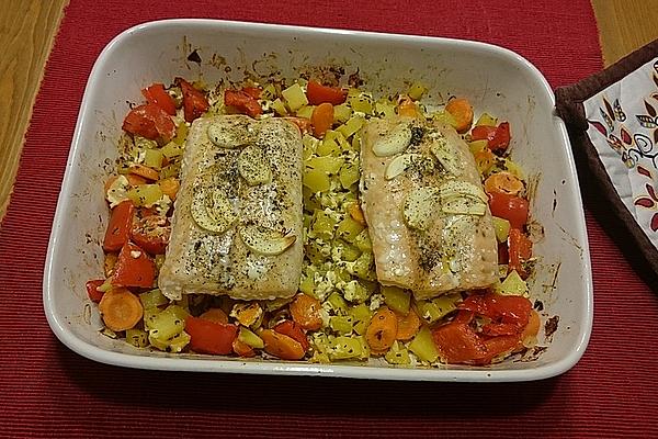 Salmon in Bed Of Vegetables