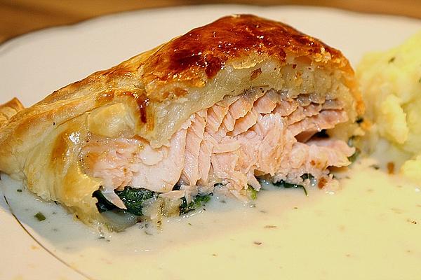 Salmon in Puff Pastry with Tarragon Sauce