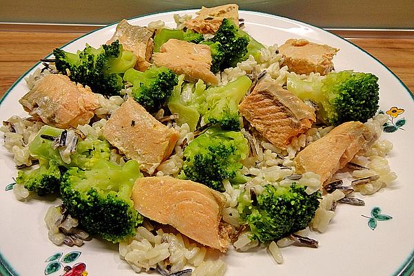 Salmon on Rice with Broccoli
