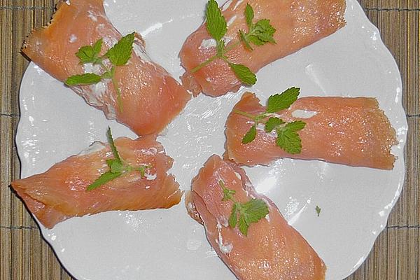 Salmon Rolls with Horseradish Filling