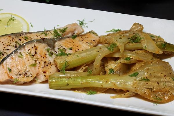 Salmon with Fresh Fennel