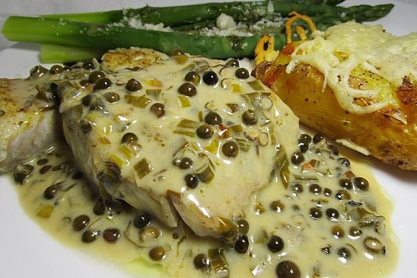 Salmon with Green Pepper Sauce