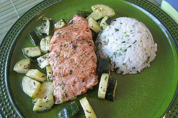 Salmon with Zucchini Vegetables