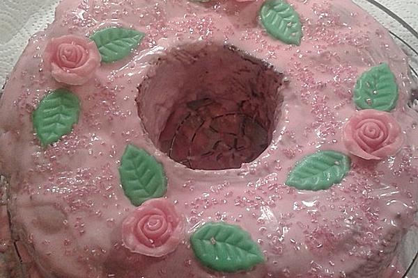 Sand Cake – Gugelhupf with Raspberry Pulp