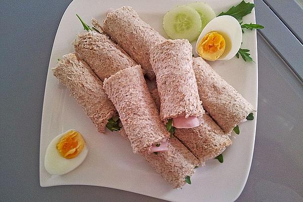 Sandwich Rolls with Sliced ​​poultry