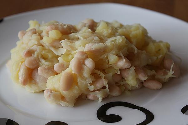 Sauerkraut with White Beans Great-grandmother`s Style