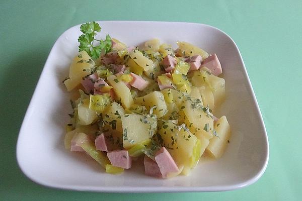 Sausage Goulash with Potatoes and Leek