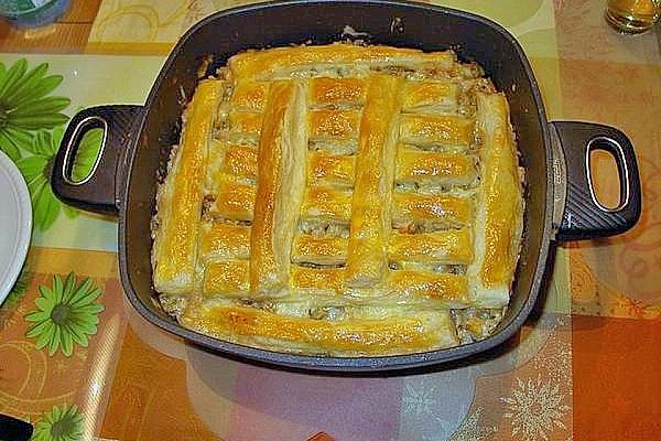 Savoy Cabbage with Puff Pastry Topping