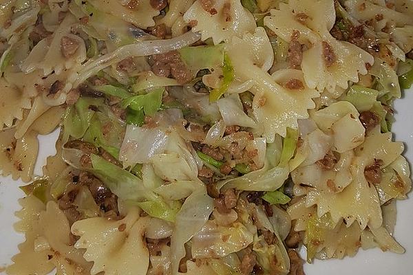 Schnuckis Cabbage Noodles