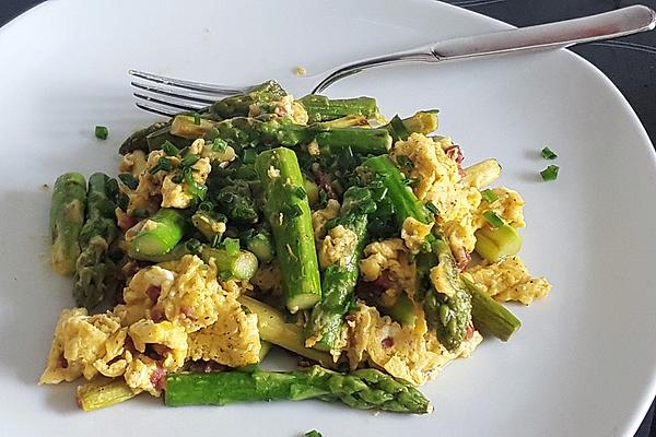 Scrambled Eggs with Asparagus