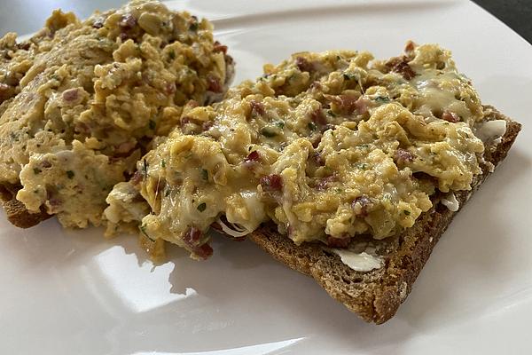 Scrambled Eggs with Bacon, Onions and Butter Cheese