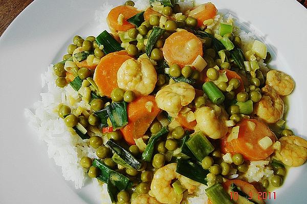 Shrimp Curry with Peas and Carrots