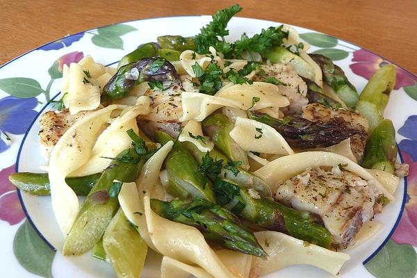 Simple Asparagus and Fish Enjoyment with Twisted Ribbon Noodles