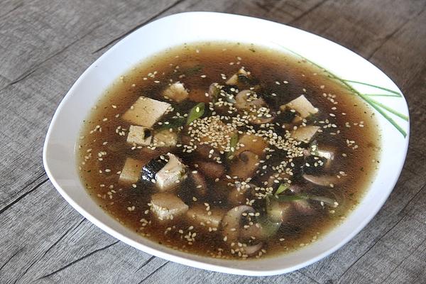 Simple Nori Soup with Tofu