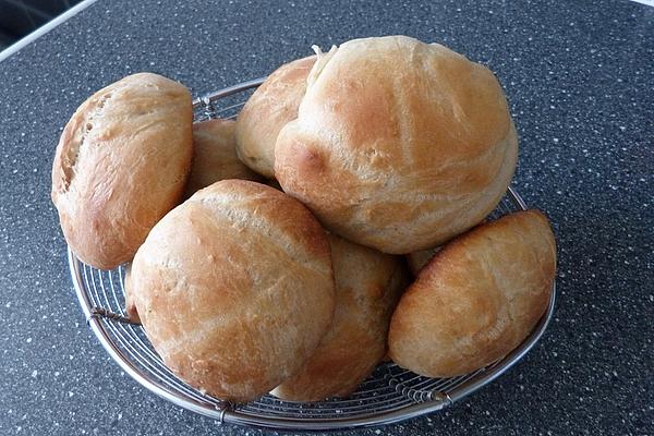 Simple Rolls Made from Spelled Flour