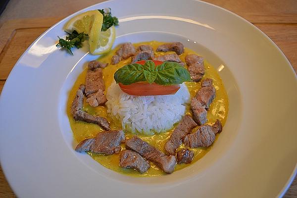 Sliced ​​curry with Almond Rice
