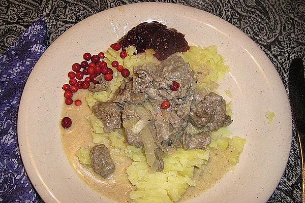 Sliced ​​reindeer with Mashed Potatoes from Finland