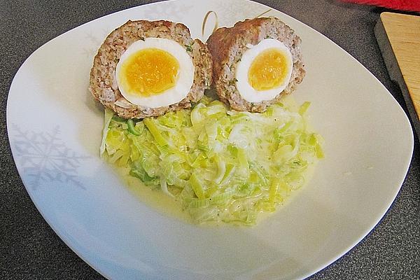 Small Meatloaf with Egg and Leek Vegetables