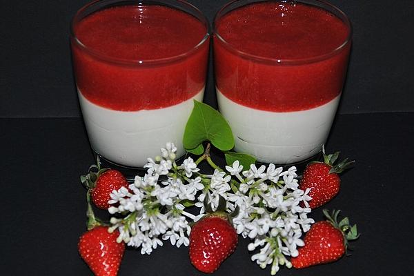 Sour Cream Dessert with Strawberries