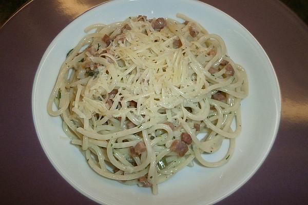 Spagetti with Bacon and Onion Cream Sauce