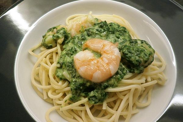 Spagetti with Spinach and Shrimp Sauce