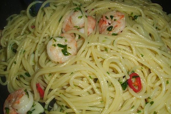 Spaghetti Aglio E Olio with Prawns